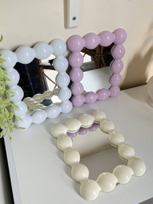 مرآة صغيرة شكل مربع