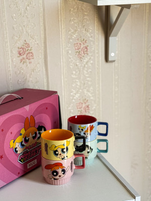 طقم فتيات القوة مع علبة