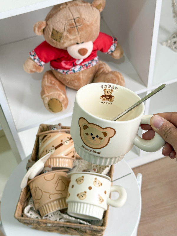 أكواب دببة مع غطاء سيليكون وملعقة