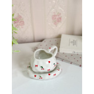 فنجان هاندميد شكل قلب وصحن منفوخ- قلب وفيونكات