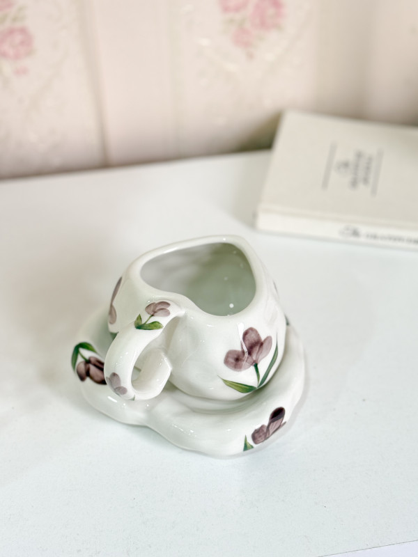 فنجان هاندميد شكل قلب وصحن منفوخ- ورد بنفسجي