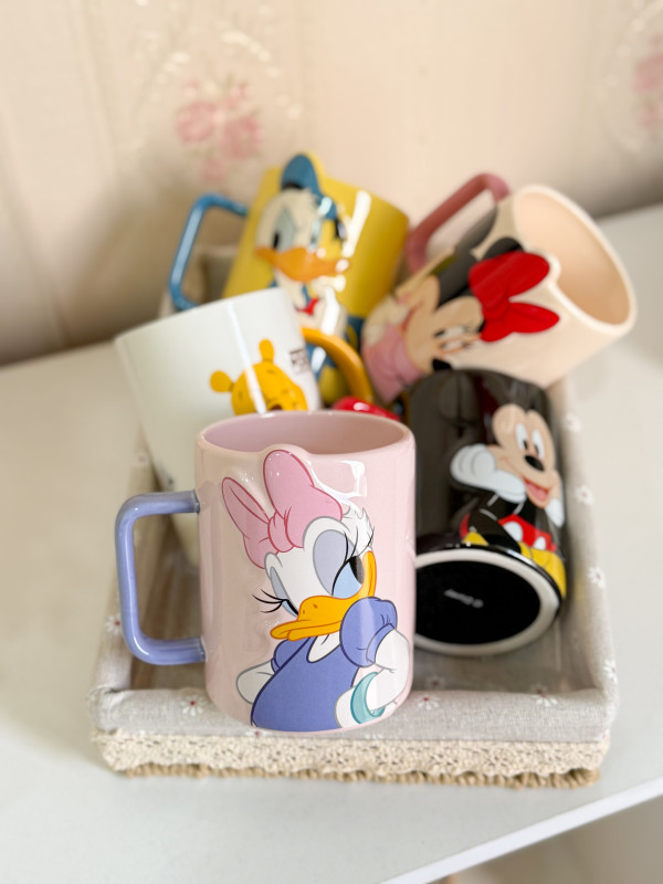 كوب ديزني كبير