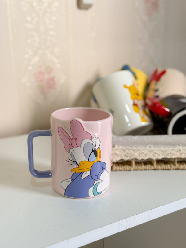 كوب ديزني كبير