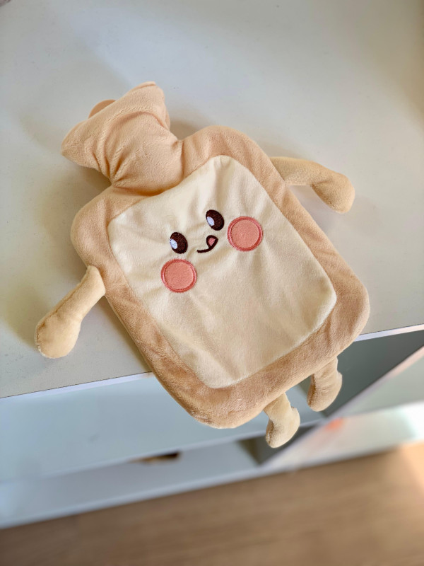 قربة ماء شكل توست