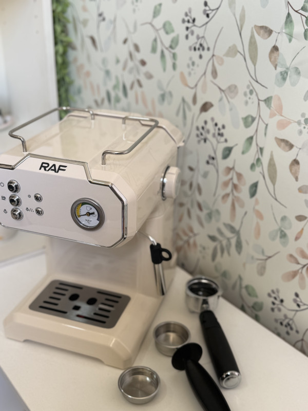 ماكنة قهوة raf