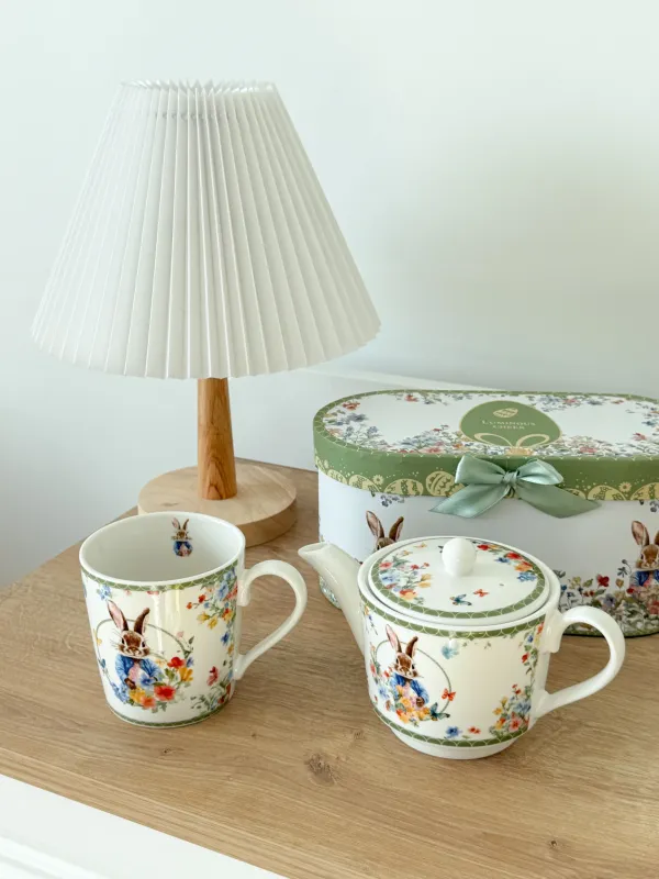 مجموعة الأرنب بيتر مع علبة مميزة-كوب وأبريق