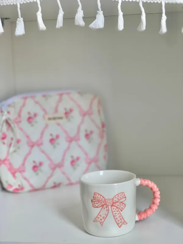 كوب فيونكة يد متعرجة