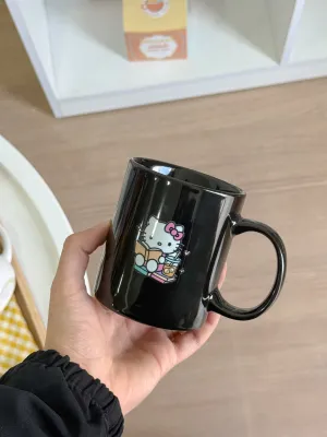 كوب أسود رسمة هيلو كيتي