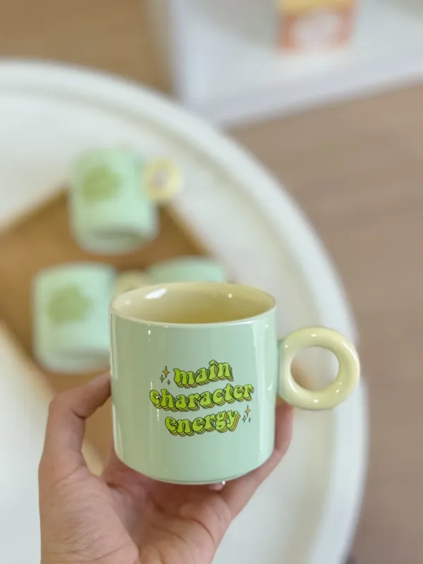 كوب أخضر main character energy 💫
