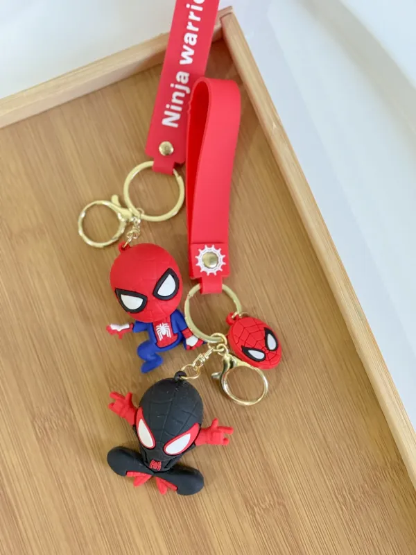 مدالية سبايدر مان