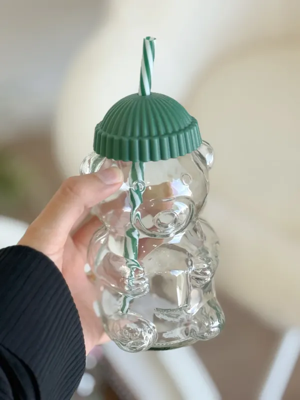 كوب شفاف دبدوب صغير