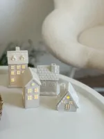 شمعدان زجاج شكل بيت.🏠 يعمل بالبطارية- شكل 2