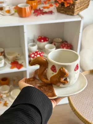 فنجان السنجاب مع صحن شكل حبة البلوط🌰